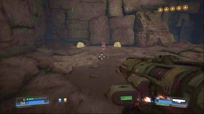 Strzel do niej z rakiety, a wyleci stamtąd skrzynka z figurką (Pan Skafander) - Nekropolia | Sekrety | Doom - Doom - poradnik do gry