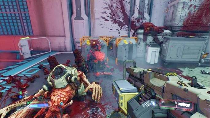 Po zdobyciu niebieskiego klucza otwórz wszystkie znajdujące się obok siebie niebieskie drzwi - Centrum przetwarzania VEGI | Sekrety | Doom - Doom - poradnik do gry