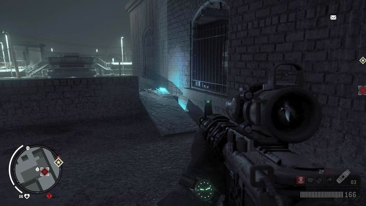 Ze schodów dostaniesz się na dach mniejszego budynku skąd zauważysz pokazane na obrazku wejście - Czerwona strefa Lombard | Punkty kluczowe - Homefront: The Revolution - poradnik do gry