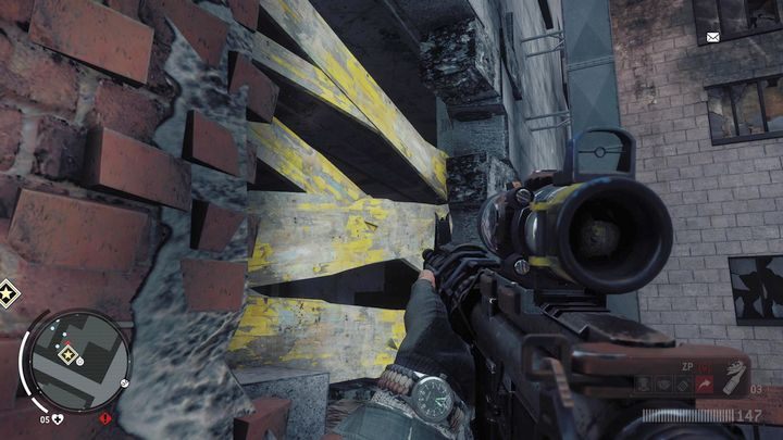 Z rusztowania wskocz na maszynę systemu chłodniczego i przemieszczaj się po szybie wentylacyjnym do końca budynku - Czerwona strefa Stare Miasto | Punkty kluczowe - Homefront: The Revolution - poradnik do gry