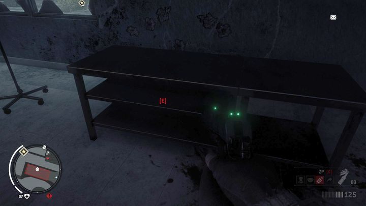 Po zebraniu wszystkich paczek udaj się na pierwsze piętro głównego budynku szpitala i połóż paczki na półkę - Czerwona strefa Stare Miasto | Punkty kluczowe - Homefront: The Revolution - poradnik do gry