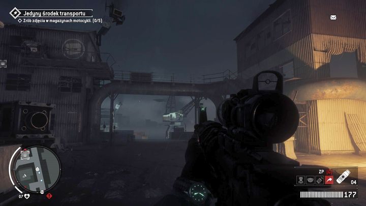 Wejście do magazynu szóstego znajduje się po prawej stronie pokazanego na obrazku miejsca - Czerwona strefa Elmtree | Magazyny i zlecenia - Homefront: The Revolution - poradnik do gry