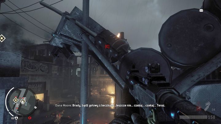 Jak tylko Dana da ci znak, zniszcz zaczep chroniący zapadnię i strzelaj do czerwonych beczek by pozbyć się opancerzonego pojazdu wrogów - Na głęboką wodę | Opis przejścia Homefront The Revolution - Homefront: The Revolution - poradnik do gry