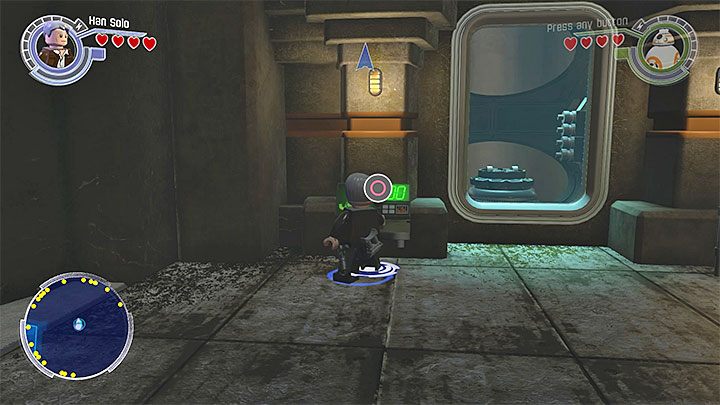 W południowym hangarze w bazie Ruchu Oporu znajduje się pokazane na obrazku stanowisko, dzięki któremu możesz odblokowywać dodatkowe grywalne postacie - DQar - Kryjówka Ruchu Oporu | Mapy - LEGO Gwiezdne wojny: Przebudzenie Mocy - poradnik do gry