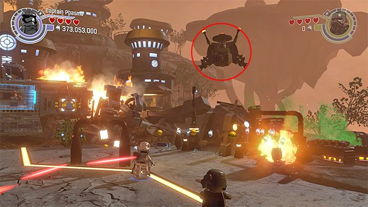 Statek powietrzny jest na prawo od rozbitego transportowca lidera - Ottegański szturm | Minizestawy i czerwone klocki LEGO - LEGO Gwiezdne wojny: Przebudzenie Mocy - poradnik do gry