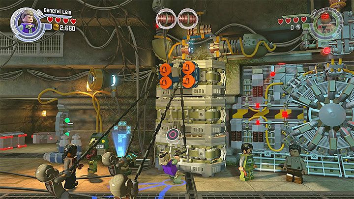 Zaliczenie mini-gry doprowadzi do podniesienia się bramy lewego magazynu i ze środka wybiegnie kilku robotników - Rozdział 7 - Ruch oporu | Tryb fabularny - LEGO Gwiezdne wojny: Przebudzenie Mocy - poradnik do gry
