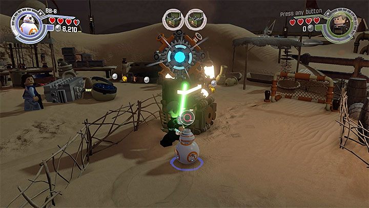 Na koniec udaj się na prawy kraniec wioski i wejdź do małej zagrody - Rozdział 1 - Szturm na Jakku | Minizestawy i czerwone klocki LEGO - LEGO Gwiezdne wojny: Przebudzenie Mocy - poradnik do gry