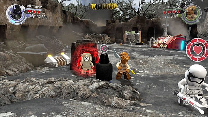 Ostatni trzeci posąg znajduje się w miejscu, w którym bohaterowie muszą stoczyć pojedynek z FN-2199 - Rozdział 6 - Bitwa o Takodanę | Minizestawy i czerwone klocki LEGO - LEGO Gwiezdne wojny: Przebudzenie Mocy - poradnik do gry