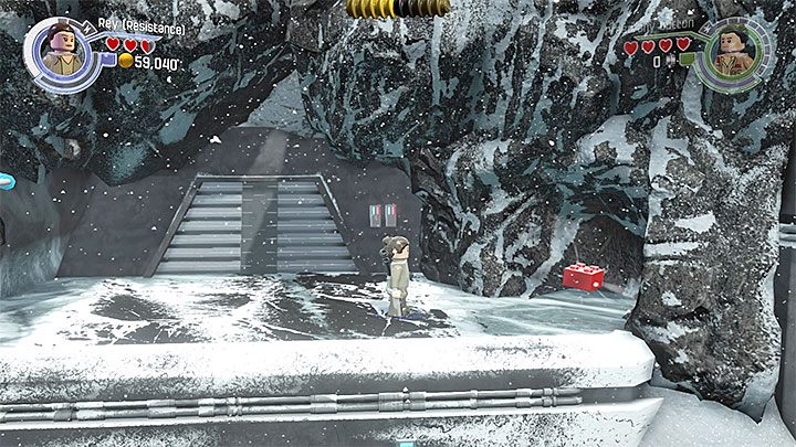 Czerwony klocek jest na górnej skalnej półce - Rozdział 8 - Sabotaż Starkillera | Minizestawy i czerwone klocki LEGO - LEGO Gwiezdne wojny: Przebudzenie Mocy - poradnik do gry