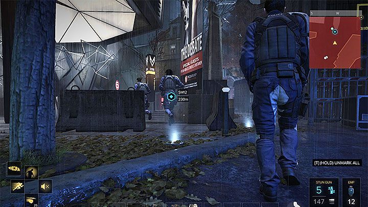 Dobrze żeby hakerzy założyli stroje policjantów, dzięki czemu po drodze nie będą się musieli wdać w walki - K jak Każdy - zadanie poboczne | Praga (trzecia wizyta) | Deus Ex - Deus Ex: Rozłam Ludzkości - poradnik do gry