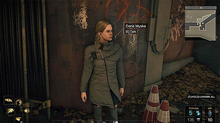 Porozmawiaj z sąsiadką Jensena - Darią - Żniwiarz - zadanie poboczne | Praga (druga wizyta) - Zadania poboczne - Deus Ex: Rozłam Ludzkości - poradnik do gry