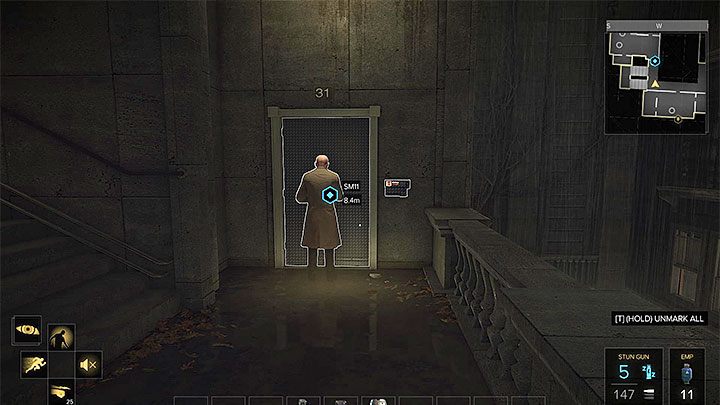 Przy wejściu do mieszkania Darii wpadniesz na znanego już detektywa Montaga - Ostatnie żniwa - zadanie poboczne | Praga (trzecia wizyta) | Deus Ex - Deus Ex: Rozłam Ludzkości - poradnik do gry