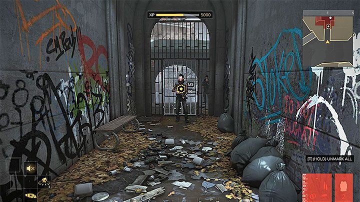 Alejka pilnowana jest przez gangsterów - Powrót do formy - zadanie główne | Praga - Zadania główne - Deus Ex: Rozłam Ludzkości - poradnik do gry