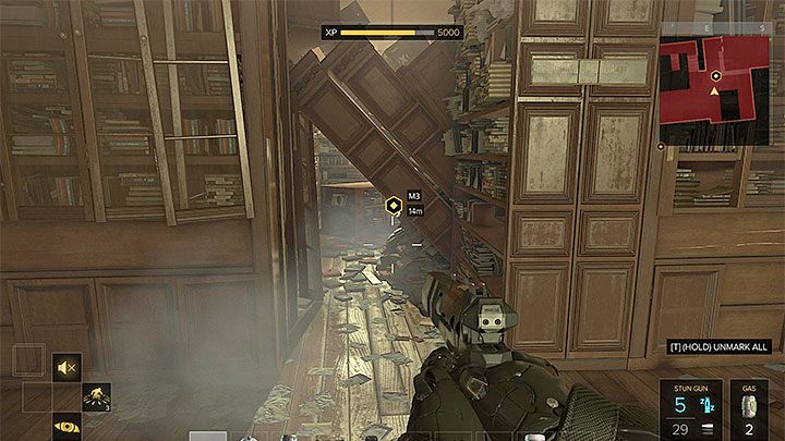 Przeciśnij się między regałami - Powrót do formy - zadanie główne | Praga - Zadania główne - Deus Ex: Rozłam Ludzkości - poradnik do gry