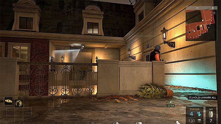 Uważaj na strażnika patrolującego obszar na zewnątrz mieszkań na poziomie 3 - Wszystko zostanie w rodzinie - zadanie poboczne | Praga (druga wizyta) - Zadania poboczne - Deus Ex: Rozłam Ludzkości - poradnik do gry