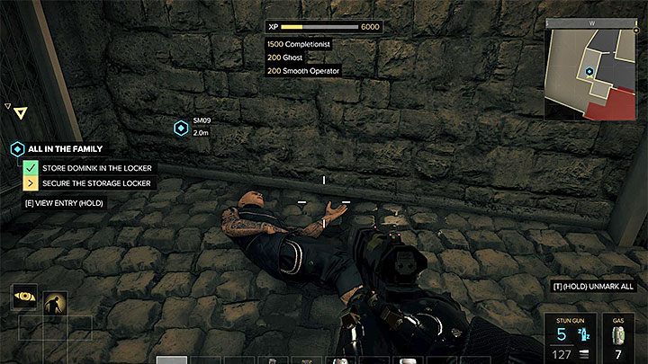 Umieść Dominika w magazynie i opuść jego bramę - Wszystko zostanie w rodzinie - zadanie poboczne | Praga (druga wizyta) - Zadania poboczne - Deus Ex: Rozłam Ludzkości - poradnik do gry