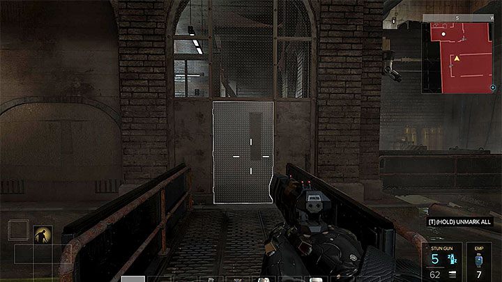 Jedno z wejść do obszaru ze zbiornikami neonu - Neonowe noce - zadanie poboczne | Praga - Zadania poboczne | Deus Ex - Deus Ex: Rozłam Ludzkości - poradnik do gry