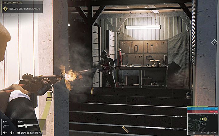 Wyważ drzwi chatki i zastrzel ostatniego gangstera - Wyeliminowanie Olivii Marcano | Misje fabularne w Mafia III - Mafia III - poradnik do gry