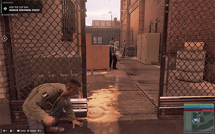 Dobrze jest użyć gwizdania żeby nakłonić gangstera do oddalenia się od drzwi - Biznes bimbrowy | Misje fabularne w Mafia III - Mafia III - poradnik do gry