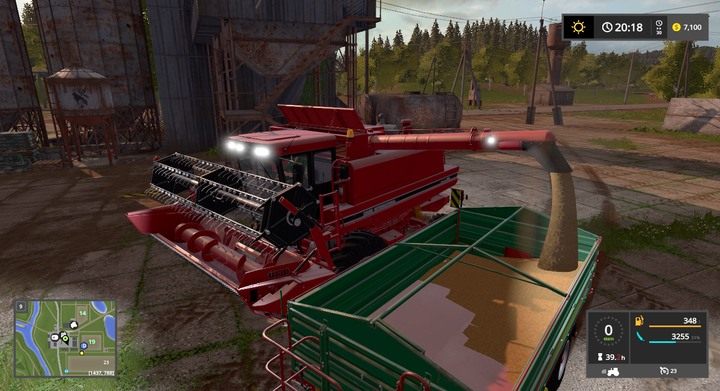 Wystarczy podstawić naczepę lub podjechać do niej kombajnem i odchylić rurę - przesypywanie jest automatyczne - Od siewu do zbioru - krok po kroku | Farming Simulator 17 dla początkujących - Farming Simulator 17 - poradnik do gry