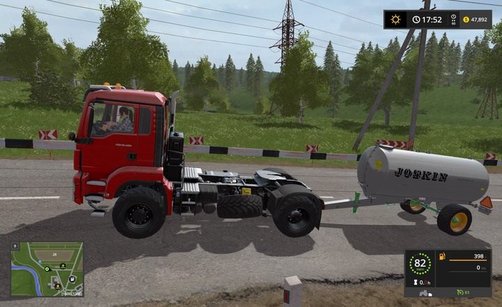 Po instalacji dodatku ciężarówki również mogą ciągnąć małe naczepy - Ciągniki, kombajny, ciężarówki w Farming Simulator 17 | Opis maszyn - Farming Simulator 17 - poradnik do gry