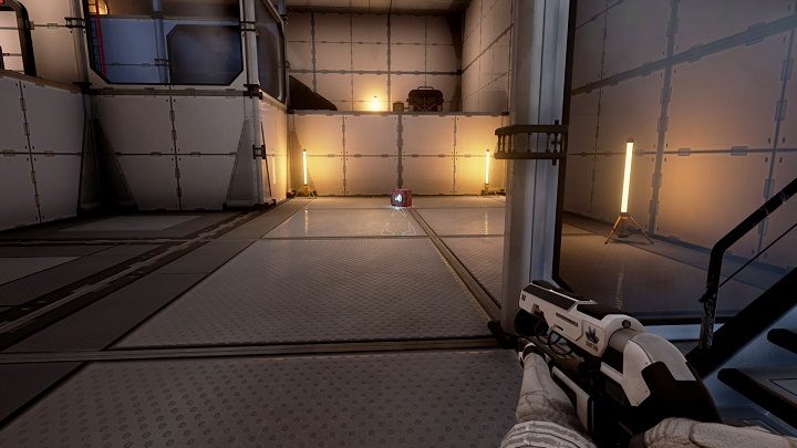 Schodzimy ze schodów i obracamy się w prawo, zauważamy pojemnik z wiązką - Chapter 2 - Opis Przejścia - The Turing Test - poradnik do gry