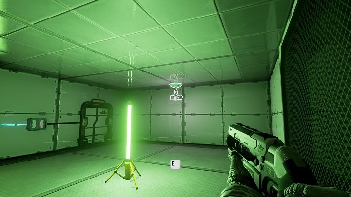 Kierujemy wzrok na wiszącą kamerę i za pomocą przycisku E przejmujemy kontrole nad nią - Chapter 5 - Opis przejścia - The Turing Test - poradnik do gry