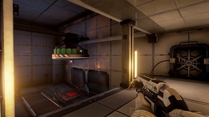 Stamtąd pobieramy wiązkę energii ze ściany i wypuszczamy do pierwszego magnesu tak by podniósł nasze pudełko - Chapter 5 - Opis przejścia - The Turing Test - poradnik do gry