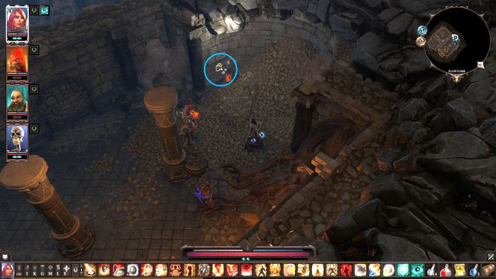 Gdy wejdziesz do środka, twoim pierwszym celem jest zlokalizowanie dwóch przycisków - znajdują się odpowiednio na prawo i na lewo od drzwi (obie lokalizacje przedstawione na powyższych obrazkach) - Zagadki i sekrety Reapers Coast | Divinity Original Sin 2 - Divinity Original Sin 2 - poradnik do gry