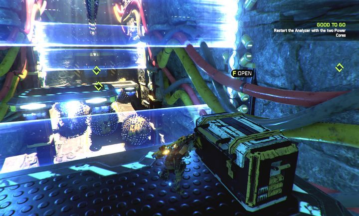 Unoszące się nad przejściem platformy prowadzą do ukrytej skrzyni. - Misja 7: Top Secret | Opis przejścia ReCore - ReCore - poradnik do gry