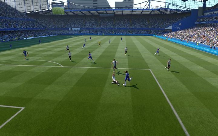 To szalenie ryzykowne zagranie, które możemy sprawdzić głównie wówczas, gdy sterujemy jedynym obrońcą w momencie ataku dwójki lub więcej przeciwników - Zaawansowane zagrania obronne | Obrona w FIFA 17 - FIFA 17 - poradnik do gry