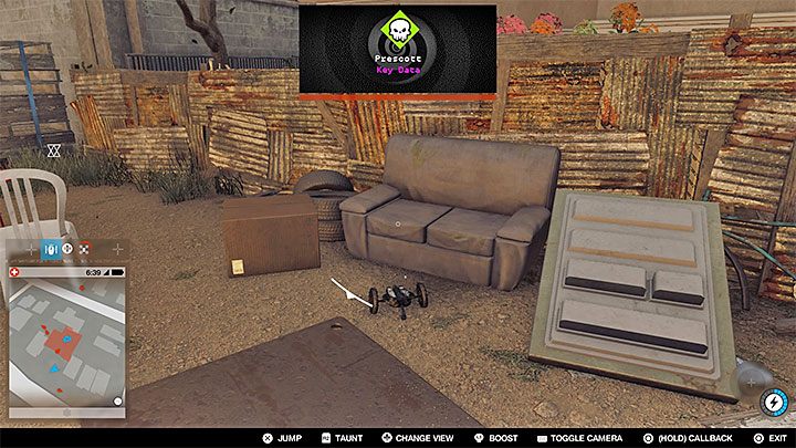 Walizka z kluczowymi danymi jest na niewielkim podwórzu, które jest jednak traktowane jako obszar strzeżony - Watch Dogs 2: Kluczowe dane 13-24, sekrety, porady - Watch Dogs 2 - poradnik do gry