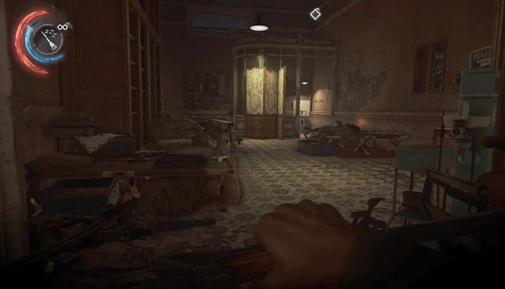 Podduś śpiącego strażnika. - Udaj się do biura dr. Hypatii | Misja 3 - Droga pani doktor | Dishonored 2 - Dishonored 2 - poradnik do gry