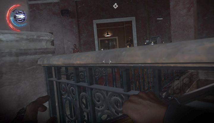 Jeżeli strażnik cię usłyszy jak przeszukujesz balkon, czym prędzej przyjdzie to sprawdzić. - Udaj się do biura dr. Hypatii | Misja 3 - Droga pani doktor | Dishonored 2 - Dishonored 2 - poradnik do gry