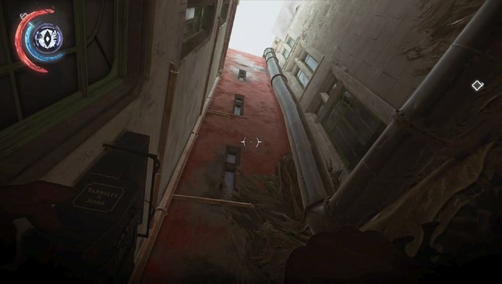 Wyjdź przez okno i wskocz na rurę, by dostać się do drugiego mieszkania. - Zdobądź ciało Paola | Misja 6 - Dzielnica pyłu | Dishonored 2 - Dishonored 2 - poradnik do gry