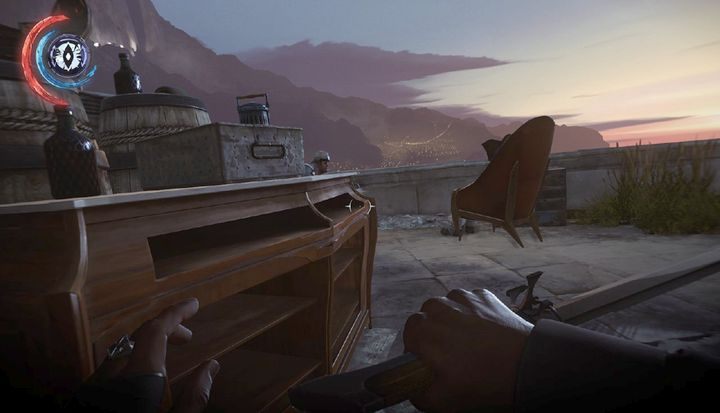 Schowaj się za bagażami. - Wyeliminuj diuka Abele | Misja 8 - Wielki Pałac | Dishonored 2 - Dishonored 2 - poradnik do gry