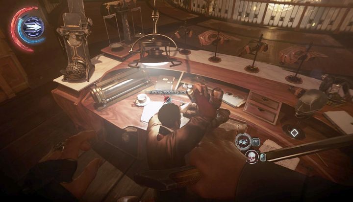 Wskocz na fotel, by otrzymać opcję podduszenia przeciwnika. - Wyeliminuj Kirina Jindosha | Misja 4 - Mechaniczna rezydencja | Dishonored 2 - Dishonored 2 - poradnik do gry