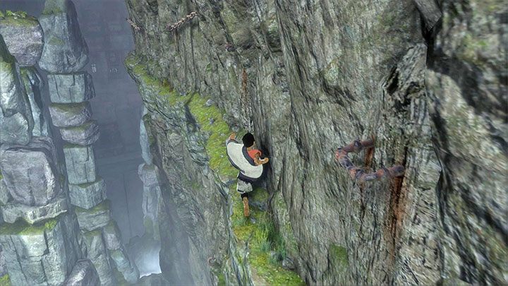 Ostrożnie przemieszczaj się tuż przy krawędzi - Przeprawa przez pierwsze ruiny z wykorzystaniem lustra | The Last Guardian - The Last Guardian - poradnik do gry