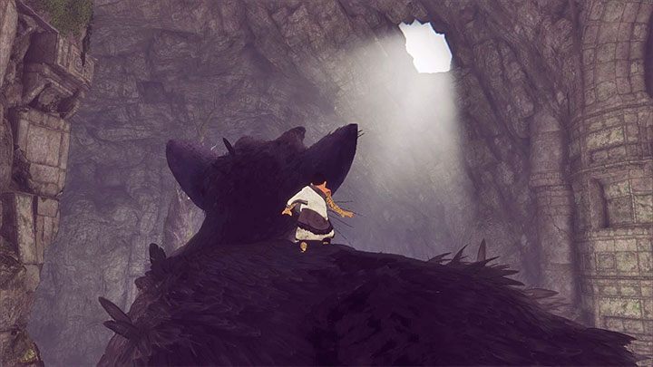 Po dotarciu do sali gdzie unikałeś innego potwora wskaż Trico górny otwór - Przetoczenie klatki i wyjście z ruin wraz z Trico | The Last Guardian - The Last Guardian - poradnik do gry