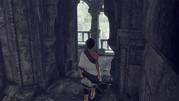 Górne przejście odblokowywane jest dzięki skorzystaniu z dźwigni - Omijanie ożywionych zbroi w drodze do Trico | The Last Guardian - The Last Guardian - poradnik do gry