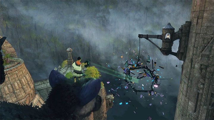 Oświetlaj witraże żeby mogły one ulec zniszczeniu - Dotarcie do najwyższej wieży - The Last Guardian - poradnik do gry