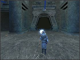 Dalej znajdziesz się w szerokim korytarzu, który skręca w prawo i wychodzi do komnaty, gdzie obejrzysz krótką scenkę - Część 3a | Moria - Władca Pierścieni: Drużyna Pierścienia - poradnik do gry