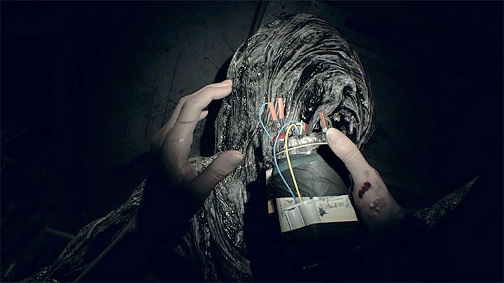 Kolejnym dobrym momentem na odblokowanie osiągnięcia jest wizyta w izbie chorych na poziomie 3F - Resident Evil 7: Siekany na Ostro / Thats a Spicy Meat-a-Ball! - jak zdobyć? - Resident Evil 7 - poradnik, solucja