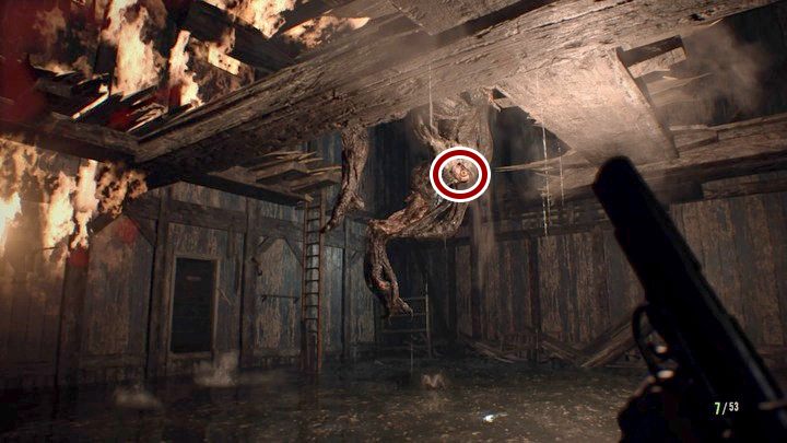 Najbardziej kłopotliwe może być oko w miejscu, gdzie zaczyna się ogon, od spodu potwora - Resident Evil 7: Strefa testów i hangar - solucja - Resident Evil 7 - poradnik, solucja