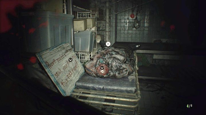 Ciało policjanta - zanurkuj w nie, by wyjąć klucz węża - Resident Evil 7: Cieplarnia - solucja - Resident Evil 7 - poradnik, solucja