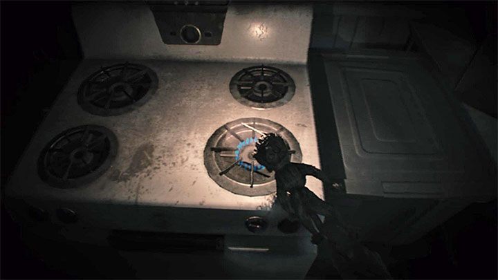 Użyj lalkę i świeczkę na palniku - Resident Evil 7: Nim zdmuchniesz świeczki / Out Before Dessert - jak zdobyć? - Resident Evil 7 - poradnik, solucja