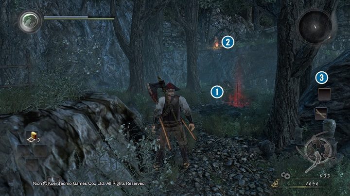 Dalszy etap może być nieco kłopotliwy, gdyż, jak widać na obrazku, jeden z przeciwników czeka w ukryciu [1], a drugi z nich ustawił się na wzgórzu z łukiem [2] - NiOh: Wyspa Demonów cz.1 (Isle of Demons) - solucja, opis przejścia - NiOh - poradnik do gry