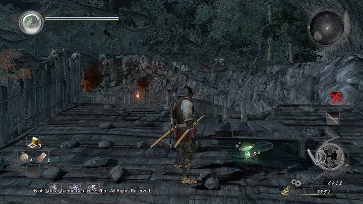 Co ważne, za drabiną, pod drewnianym podestem ukrywa się Kodama, warto zaprosić go do Chramu - NiOh: Wyspa Demonów cz.2 (Isle of Demons) - solucja, opis przejścia - NiOh - poradnik do gry