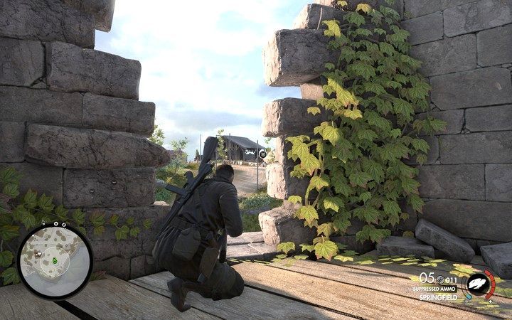 Ze zrujnowanej wierzy możesz dostrzec drugą kamerę - Zniszczenie kamer w San Celini | Sniper Elite 4 - Sniper Elite 4 - poradnik do gry