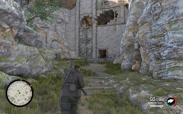 Bezpiecznie będzie przejść ruinami wewnątrz skały do punktu kontrolnego - Oczyść punkt kontrolny w San Celini | Sniper Elite 4 - Sniper Elite 4 - poradnik do gry